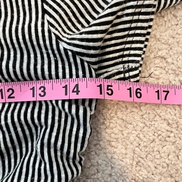 Caution To The Wind Women’s Striped Crop Top Fits S/M - Picture 6 of 8